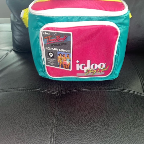 Igloo throwback cooler - Picture 3 of 7